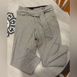 BANANA REPUBLIC  womens cropped  wide leg belted striped black white  Size 6